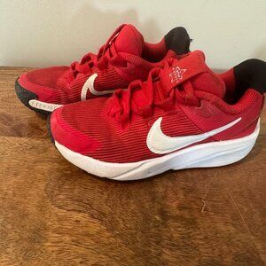 Nike sneakers star runners size 11 kids
